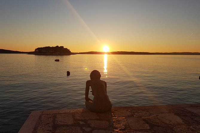 Private Hvar Tour-Historic Old Town, Hidden Gems & Local Stories - Ending in St. Stephen’s Square
