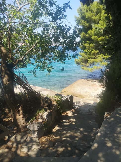 Private Island Hopping Boat tour around Zadar with Drinks - What the skipper adds to the day