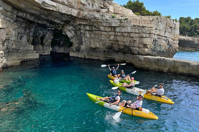 Private kayak tour: Explore the caves and turquoise bays in Pula - Why this small kayak tour suits Pula