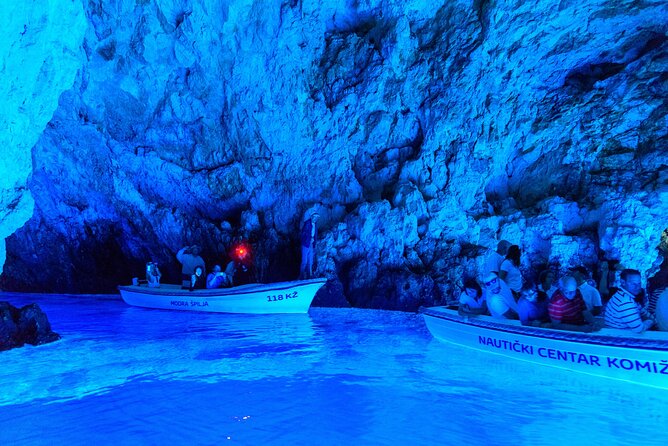 Private Luxury boat from Hvar, Brač and Split - Who will enjoy this private boat day most