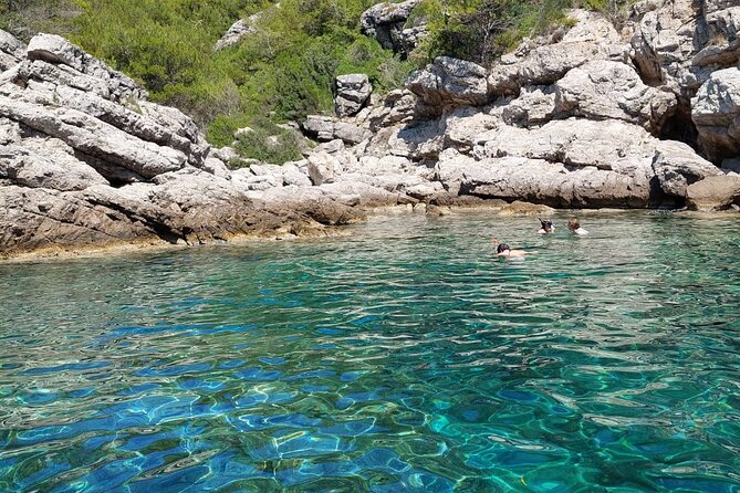 Private luxury speedboat tour-Islands, caves, beaches, snorkeling - What is included, and what will cost extra