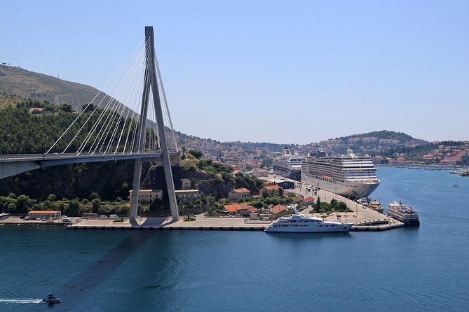 Private Panoramic Tour of Dubrovnik - Private service and the role of guide Roko