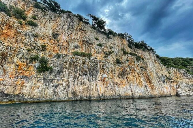 Private Plavnik Island Half-Day boat trip with capt. Bobo - Captain Bobo’s role in the experience