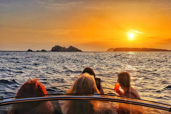 Private romantic Sunset tour - A Private Cruise With Room for Six