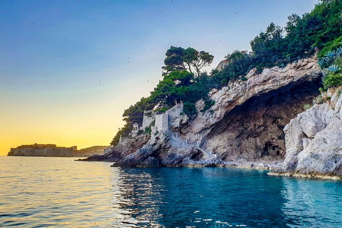 Private romantic Sunset tour - Drinks, Sparkling Wine, and the Social Side