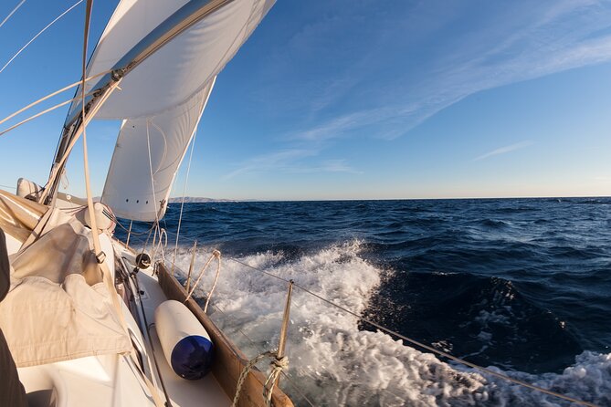 Private sailing tour at the Makarska Riviera - Optional sunset extension