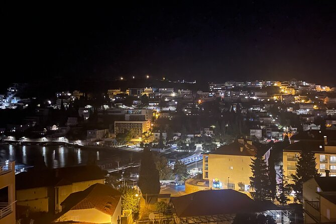 Private Self-Guided Audio Walking Tour in Dubrovnik Old Town - The 31-metre tower at Luža Square