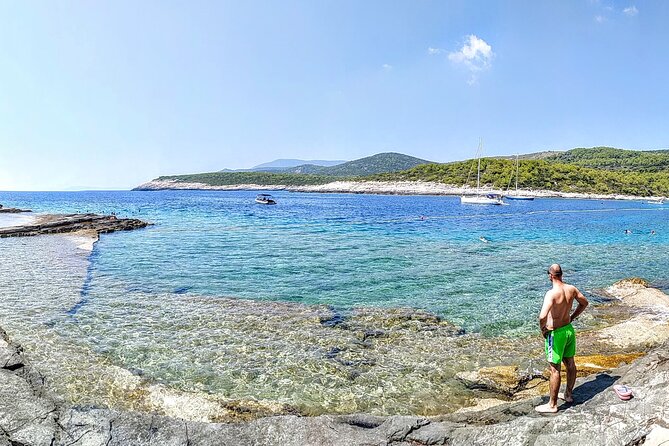 Private Speed Boat Tour to Blue Cave & Pakleni islands - Choosing your Vis stop