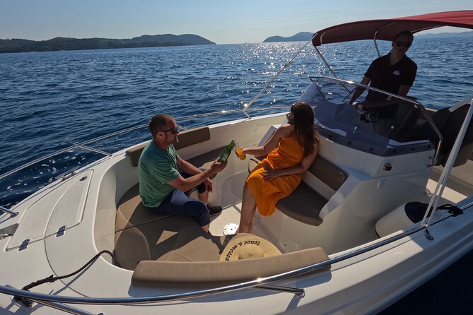 Private Speedboat Tour- Blue cave, sandy beaches and snorkelling - Why the Blue Cave is the main event