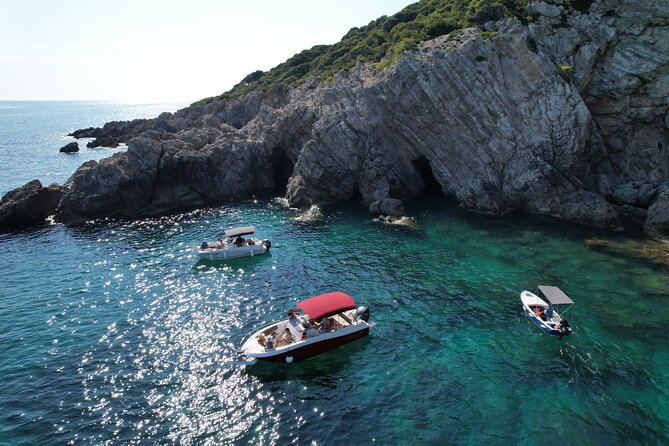 Private Speedboat Tour- Blue cave, sandy beaches and snorkelling - A private boat makes the timing more useful