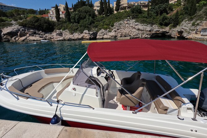 Private Speedboat Tour- Blue cave, sandy beaches and snorkelling - Lopud combines a walk with island history