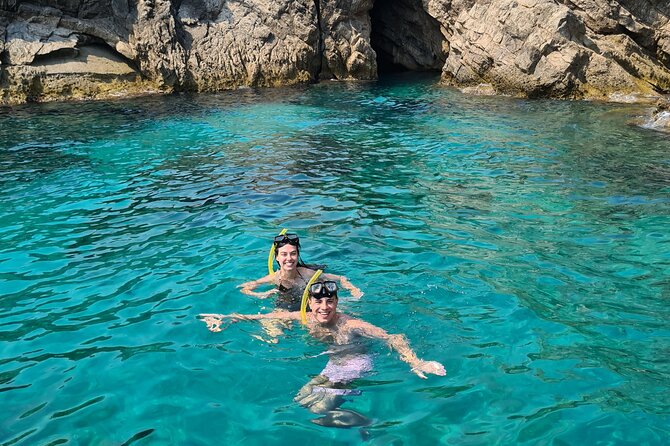 Private Speedboat Tour - Swimming into the Blue Cave
