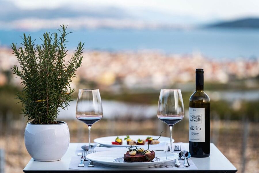 Private Split & Trogir Wine Tasting & Vineyard with Sea View - Why this pairing works so well