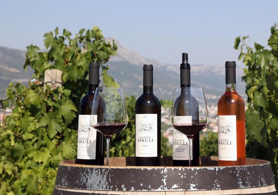 Private Split & Trogir Wine Tasting & Vineyard with Sea View - Walking through Trogir’s compact old town