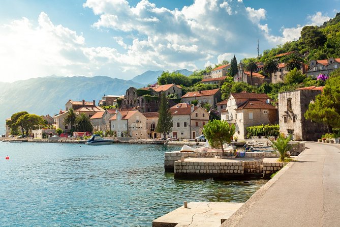 Private Tour: Montenegro Day Trip from Dubrovnik - Perast, 45 minutes of Baroque waterfront