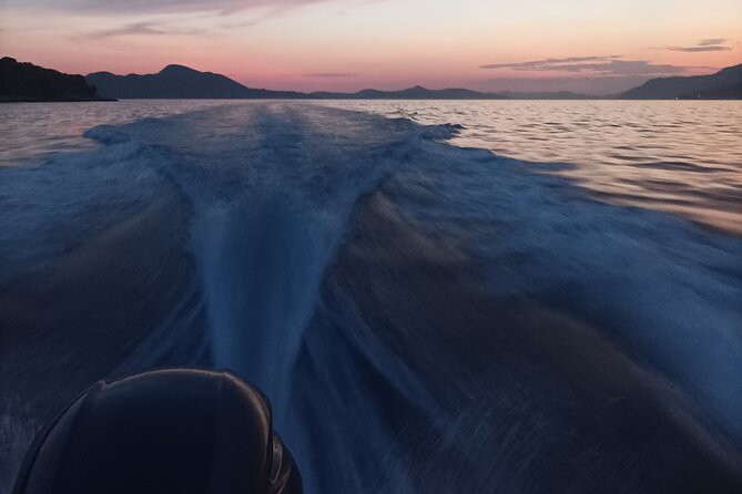 Private Tour: Wine & Sunset Experience at boat - Banje Beach and the Old Port view