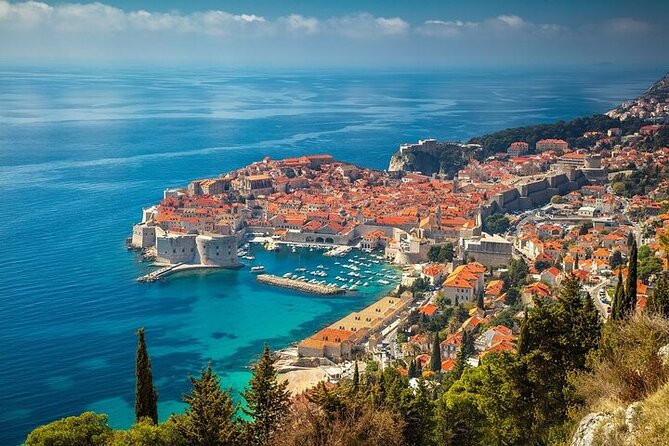 Private Walking Tour in Dubrovnik with Guide - The Cathedral links religion and archaeology