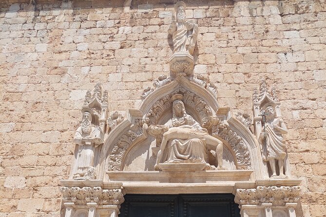Private Walking Tour in Dubrovnik with Guide - The Rector’s Palace brings politics into view