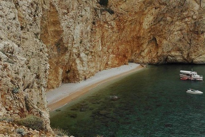 Private Wild Bays Boat Trip with Captain Bobo - Swimming in clear Adriatic water