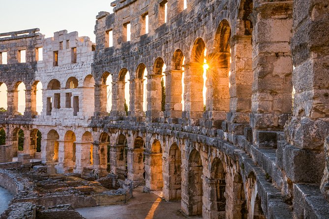 Pula Arena Amphitheater Admission Ticket - Choosing the best time to enter