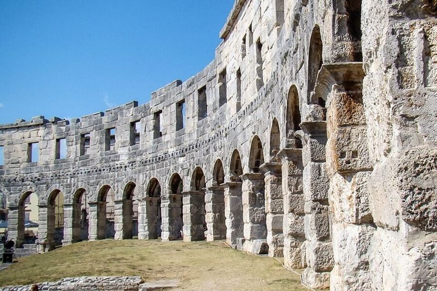 Pula: Arena Entrance Ticket - Entering the amphitheater with the prepaid ticket