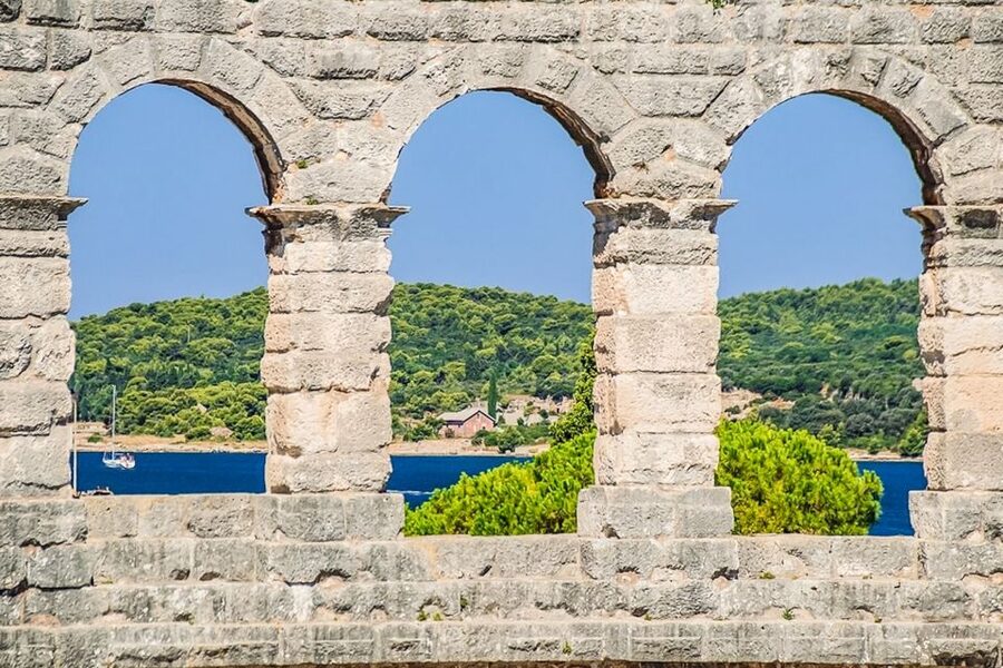 Pula: Arena Entrance Ticket - The underground gallery and ancient Istrian production