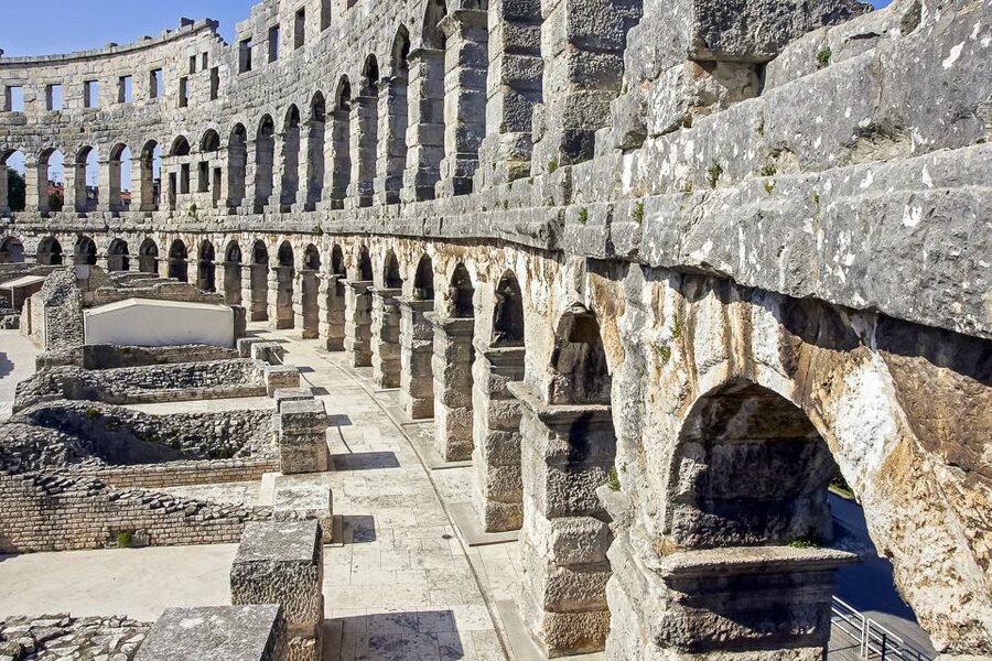 Pula: Arena Entrance Ticket - Timing, crowds, weather, and event preparation