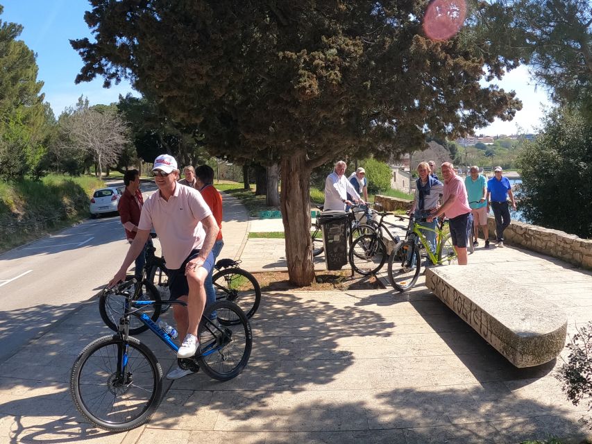 Pula: Bike Tour of Ancient Pula & Aquatic Adventures - What the guides add