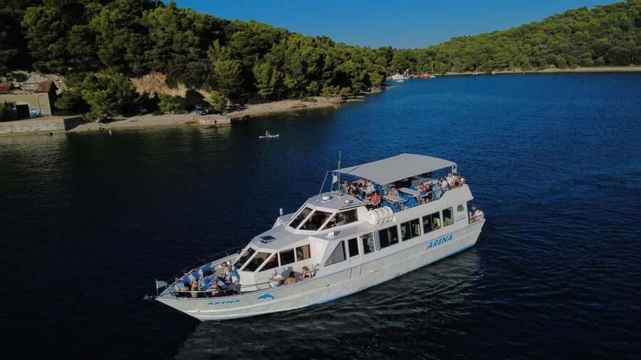 Pula: Brijuni National Park Dolphin Watching Tour w/Dinner - The first hour: sunset over Istria