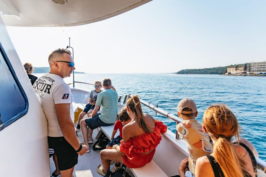 Pula: Brijuni Sunset Dolphin Cruise with Dinner & Drinks - Who will enjoy this three-hour cruise?