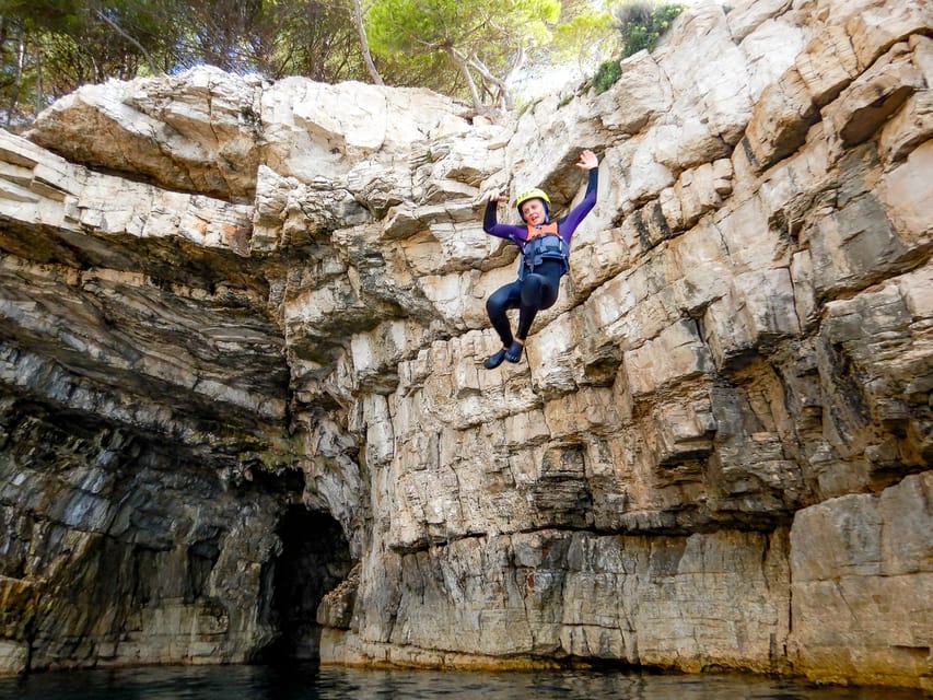 Pula: Coasteering Adventure with Guide and Photos - Learning the safe way to move