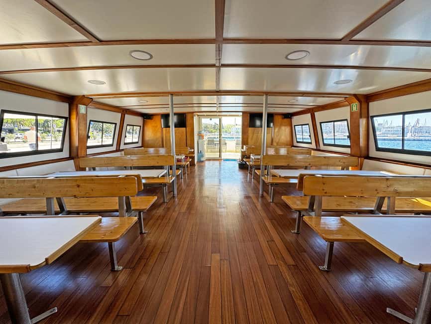 Pula: Dolphin Sunset Cruise to Brijuni with Dinner & Drinks - Comfort, space and onboard facilities