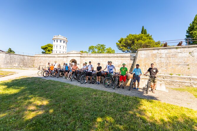 Pula E-Bike Tour: From Verudela to Pula City Center - What the guide adds to the ride