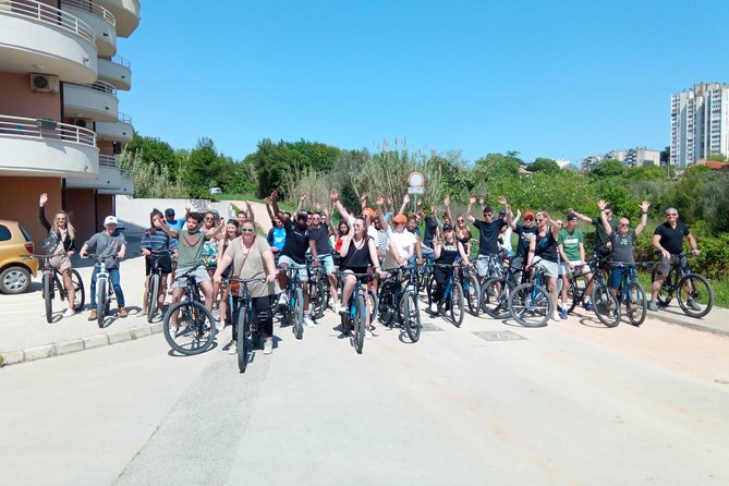 Pula Highlights Bike Adventure - Riding the 4-kilometer Lungomare