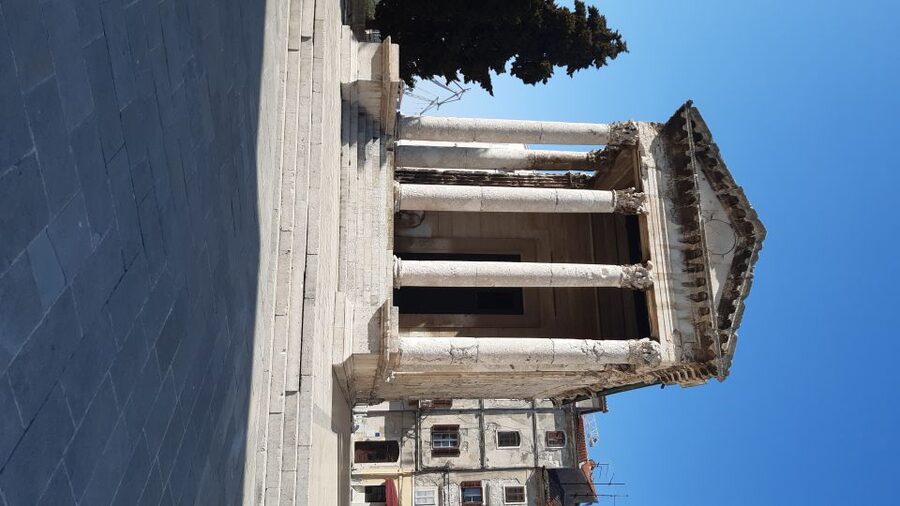 Pula: Historic Sites Guided Walking Tour - The Venetian castle and views across Pula