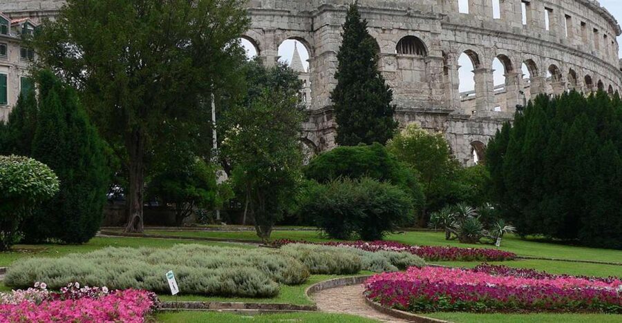 Pula: Historic Walking Tour with Local Guide & City Views - Pula’s Farmer’s Market and Istrian Food