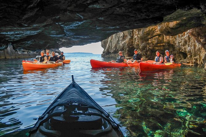 Pula Kayak, Cliffs & Snorkeling Adventure - Starting at Valovine Beach with a paddle lesson