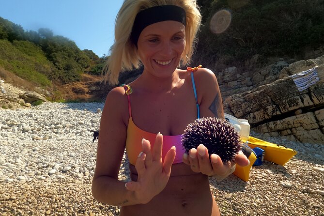 Pula Kayak Tour-Cliff jumping,snorkeling& free GoPro pictures - Cliff jumping with a sensible approach