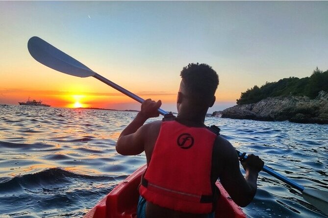 Pula Sunset Adventure – Boat, Kayak, Snorkeling & Sunset - Key points at a glance