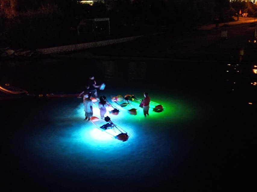 Rab: Night adventures illuminated transparent kayaks - Meeting the guide at Mel Beach