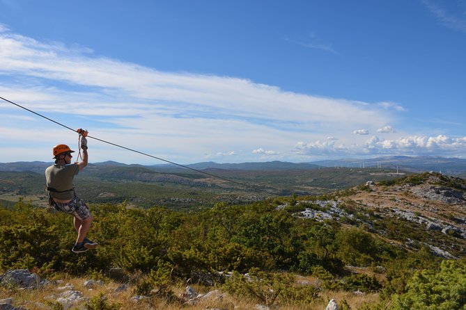 Rafting Experience in the Canyon of the River Cetina - The final paddle and the practical finish