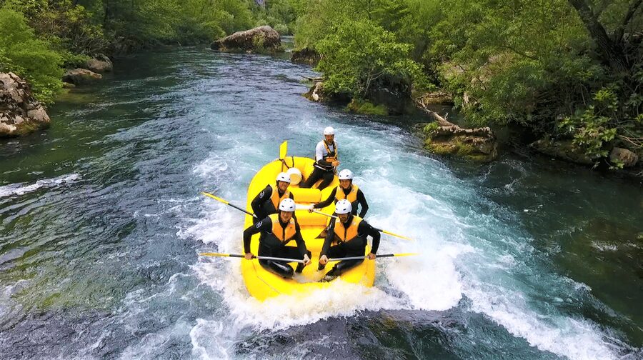 Rafting on the Cetina river - Meeting at Pinta Rafting and riding to the river
