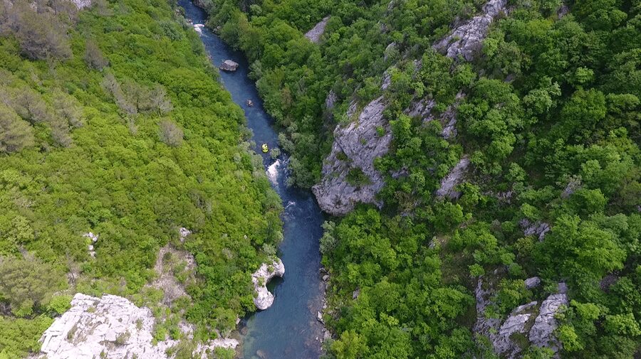 Rafting on the Cetina river - Swimming, cliff jumps, and the portage