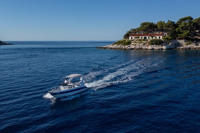 Red Rocks, Hvar Bays & Pakleni – Private Boat Tour from Hvar - Milna lunch at Notos