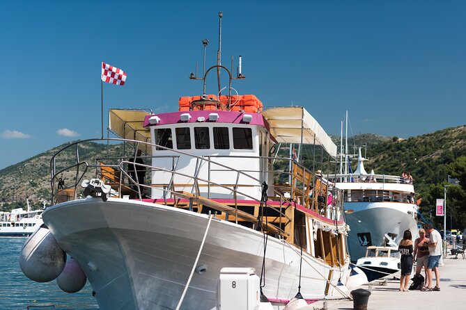 Rent a Boat! (Group Option - Half Day) - A route you can shape as you go