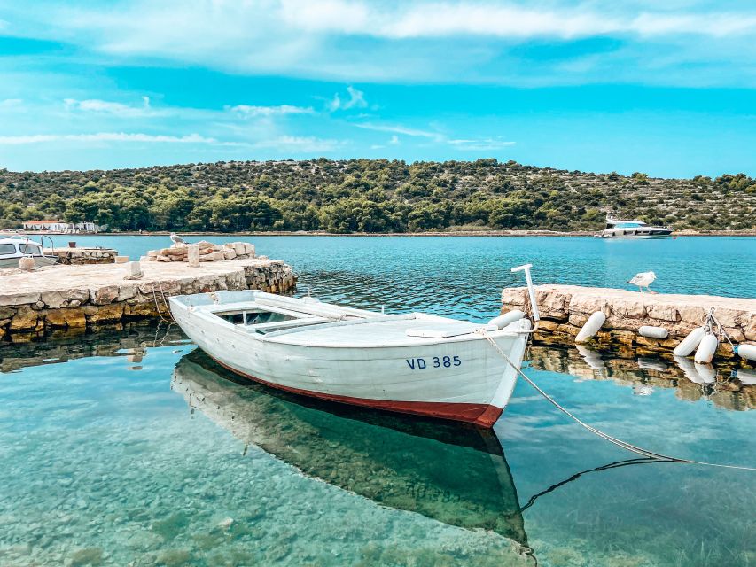 RIVIERA TOUR FROM ŠIBENIK, ZLARIN, PRVIĆ AND TIJAT - Who should book this island circuit?