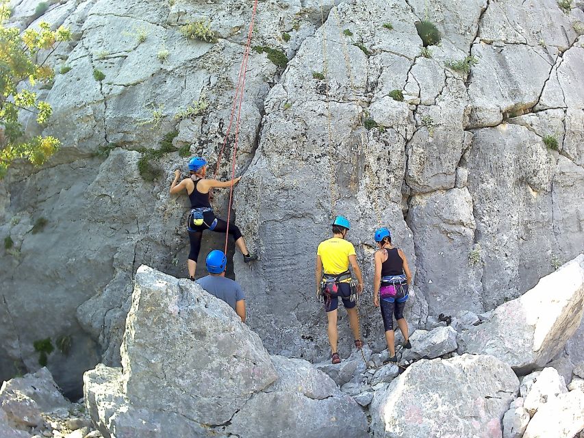 Rock Climbing Lesson in Dubrovnik - The first briefing covers the basics