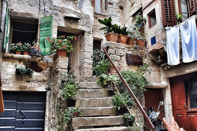 Rovinj guided tour - personally ( german ) - Grisia Street and the climb to Saint Euphemia