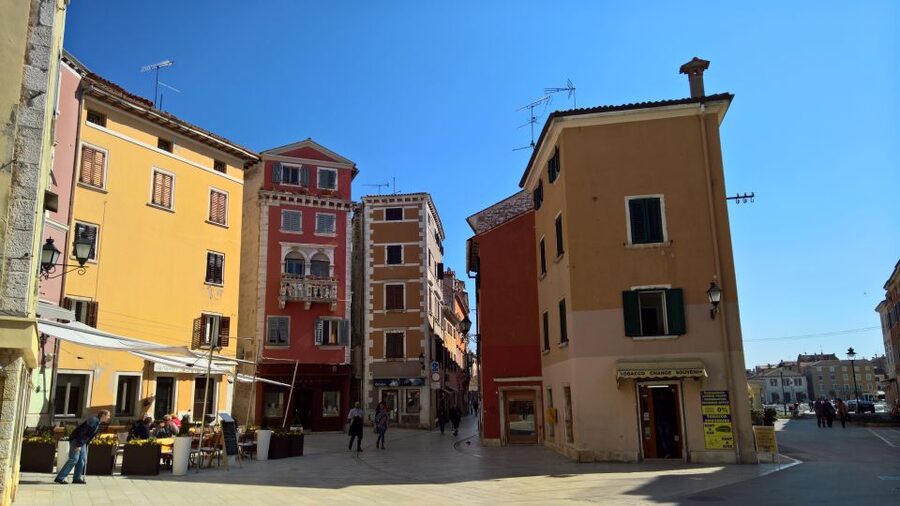 Rovinj: Guided Walking Tour - Through the old Jewish Ghetto and stables area