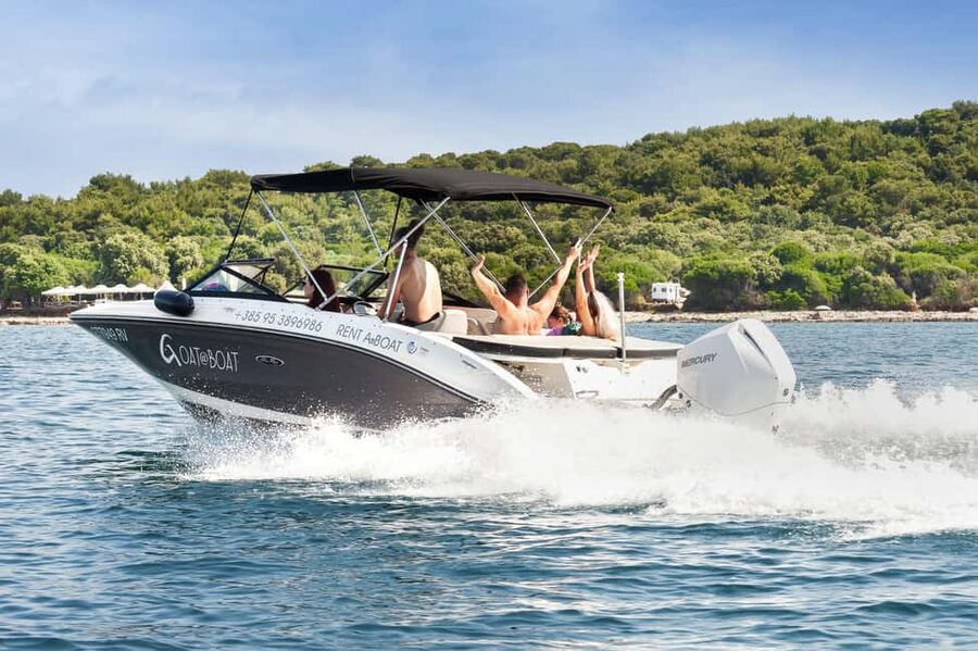 Rovinj: Rovinj Archipelago and South Coves Speedboat Tour - Swimming at Two Sisters